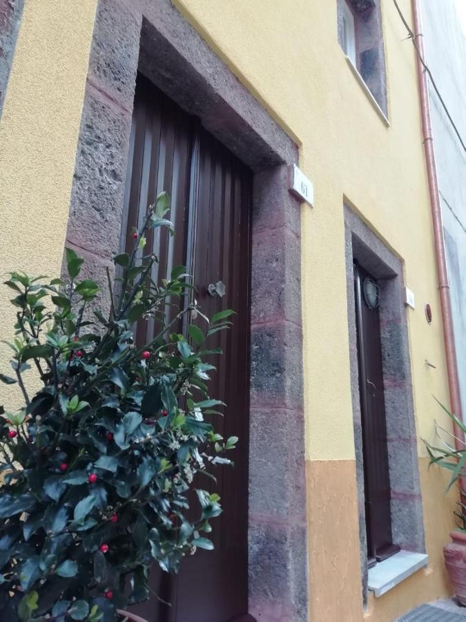 Piccola Casa Di Sardegna Apartamento Villanova Monteleone Exterior foto
